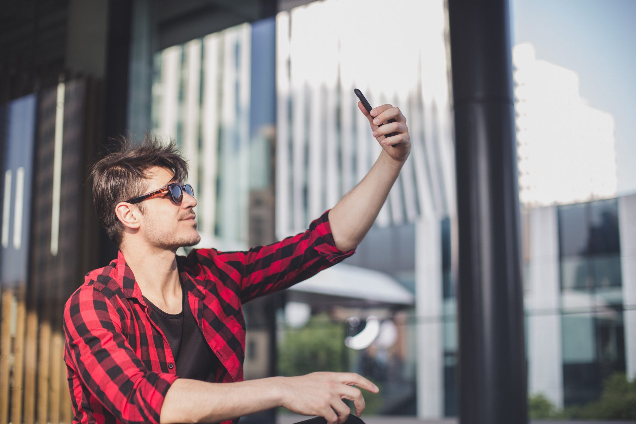 Does Posting Selfies Make You a Narcissist?