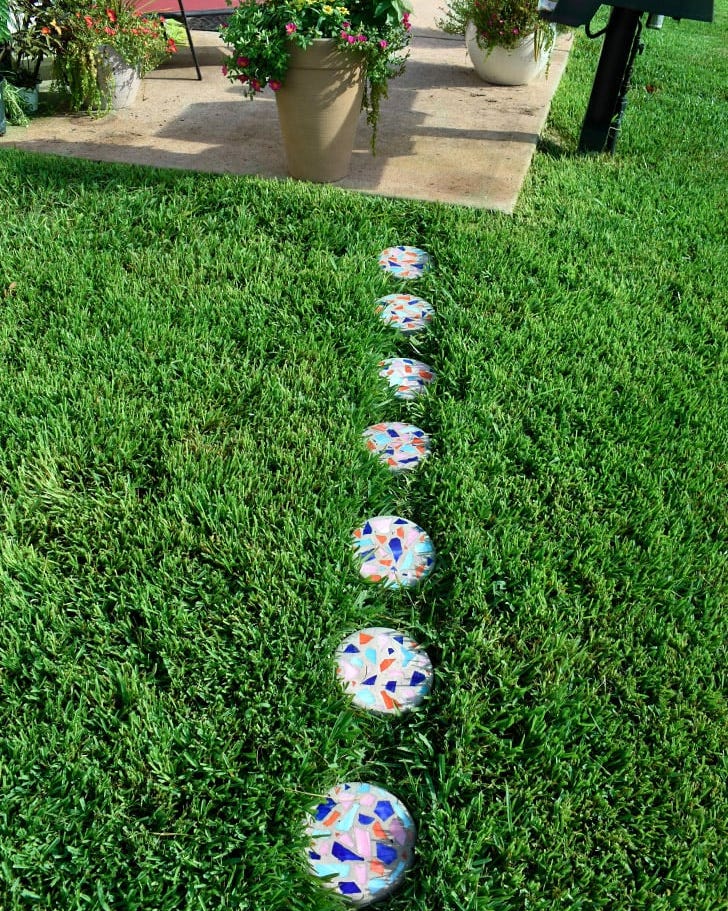 best backyard decor stepping stones