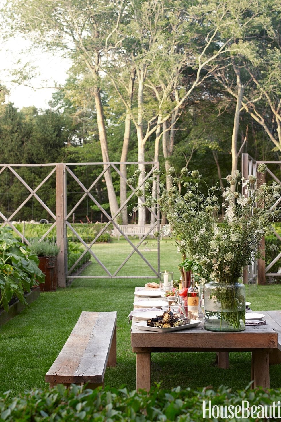 garden dining area