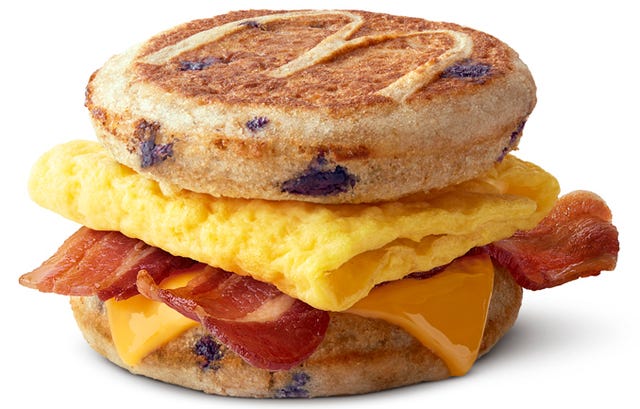 Dish, Food, Cuisine, Breakfast sandwich, Ingredient, Breakfast roll, Breakfast, Bacon sandwich, Baked goods, Finger food, 