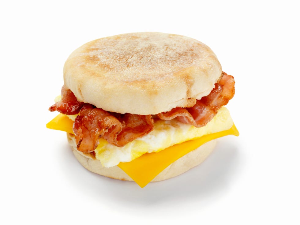 bacon and egg breakfast sandwich