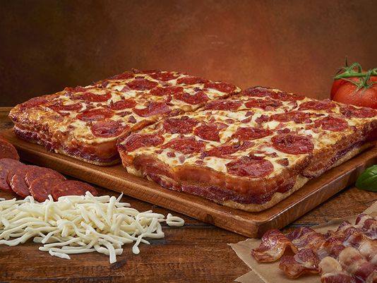 Dish, Food, Cuisine, Ingredient, Meat, Tarte flambée, Produce, Italian food, Baked goods, Recipe, 