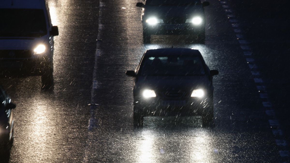 Your Guide to Headlights vs. HID—Car and