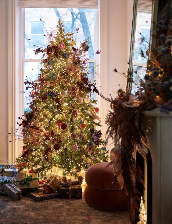 2023年版】クリスマスツリーを彩る、おすすめデコレーション20 ｜ELLE 