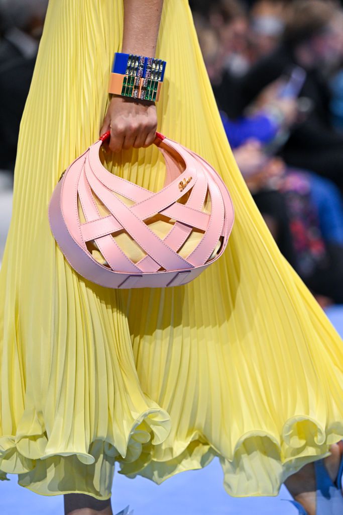 5 Best 2024 Bag Trends for Your Wardrobe