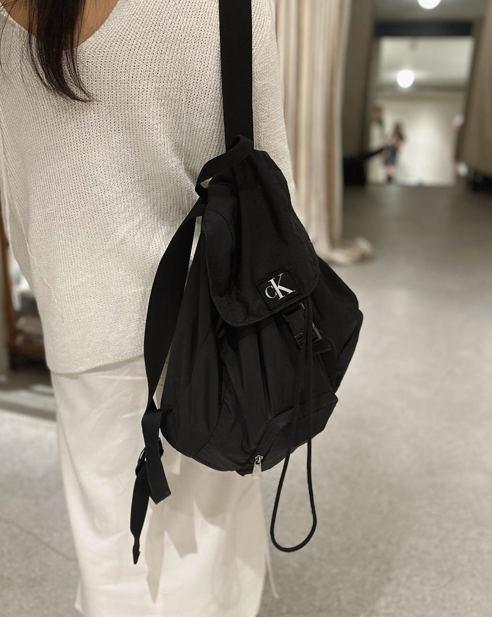 ☆韓国女子 大人気 バッグ☆高見え☆[DONKIE] ROVER 大型 リュック 韓国 カラバリ豊富 全5色 高校 中学生 バック