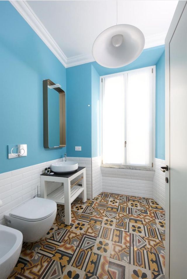 Bathroom, Room, Property, Interior design, Blue, Furniture, Floor, Building, Tile, Turquoise, 