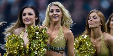 NFL: Saints' cheerleader sacked after publishing photo wearing swimming  costume on Instagram - Foto 14 de 15