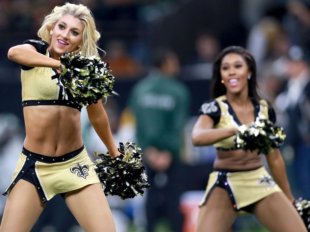 1200px x 900px - NFL Cheerleaders Are Held to Shocking Double-Standards