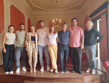 bajo un volcan william levy y maggie civantos tenerife