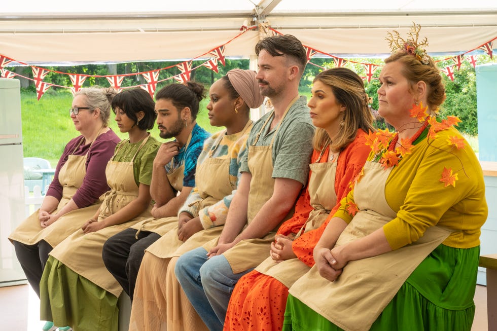 gill, sumayah, dylan, illiyin, christiaan, georgie and nelly during result announcement in bake off autumn week