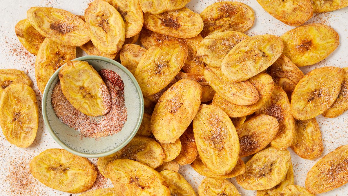preview for Baked Plantain Chips Will Make You Fall In Love With Simplicity Again
