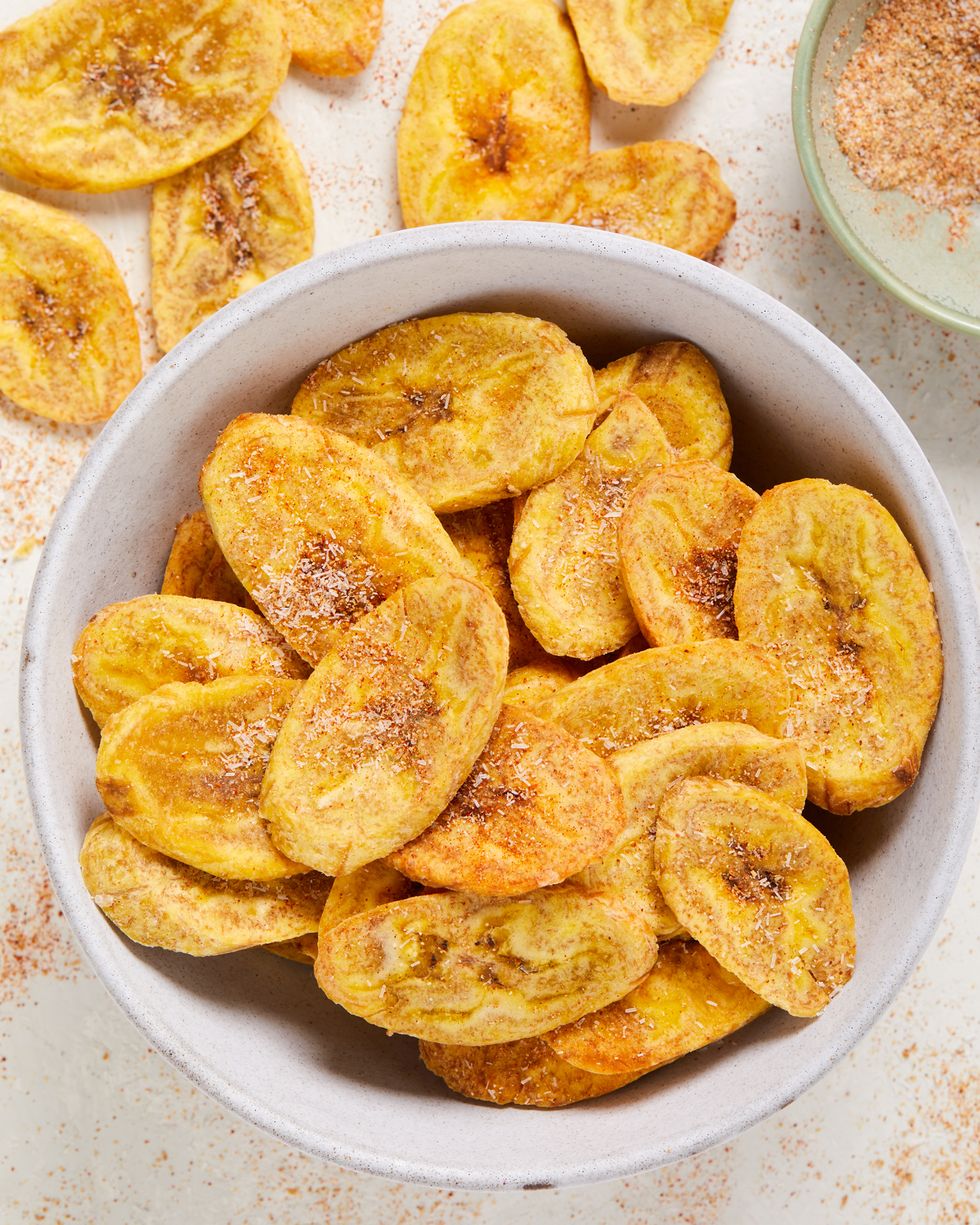 baked plantain chips with spicy sugar