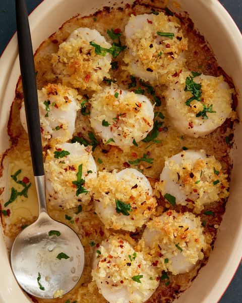 buttery baked scallops with panko topping