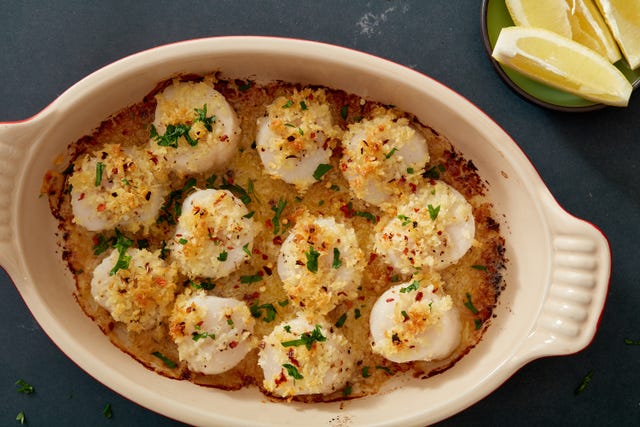 buttery baked scallops with panko topping