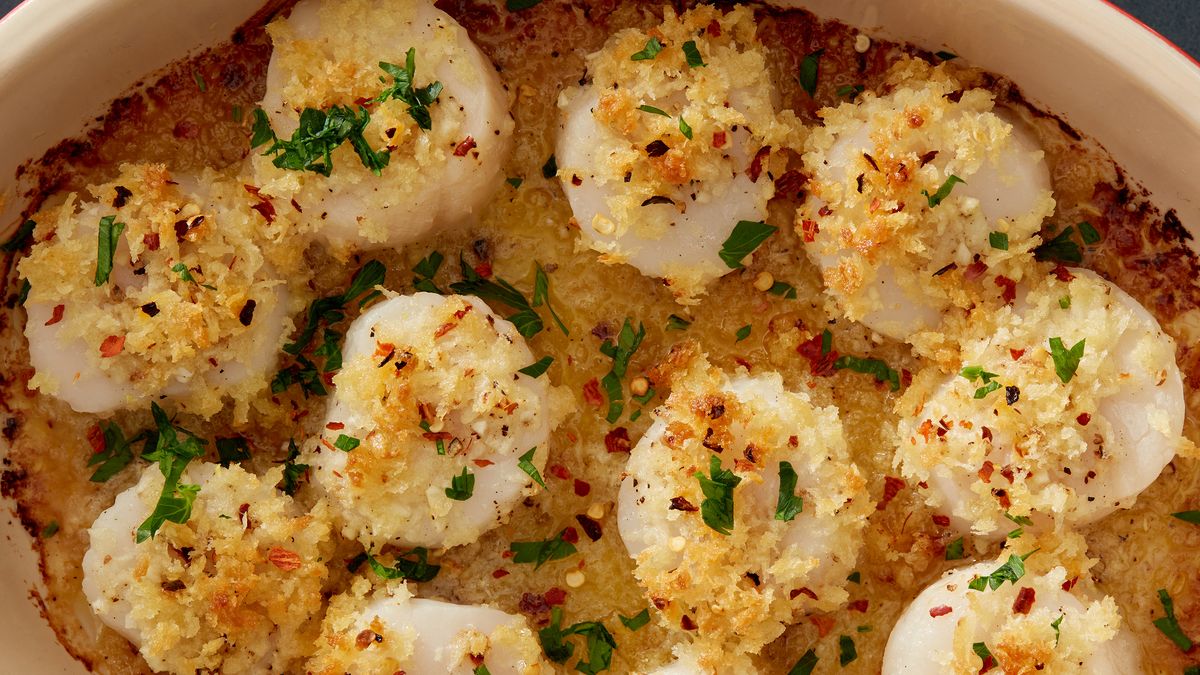 preview for These Buttery Baked Scallops Take Only 30 Minutes To Prepare