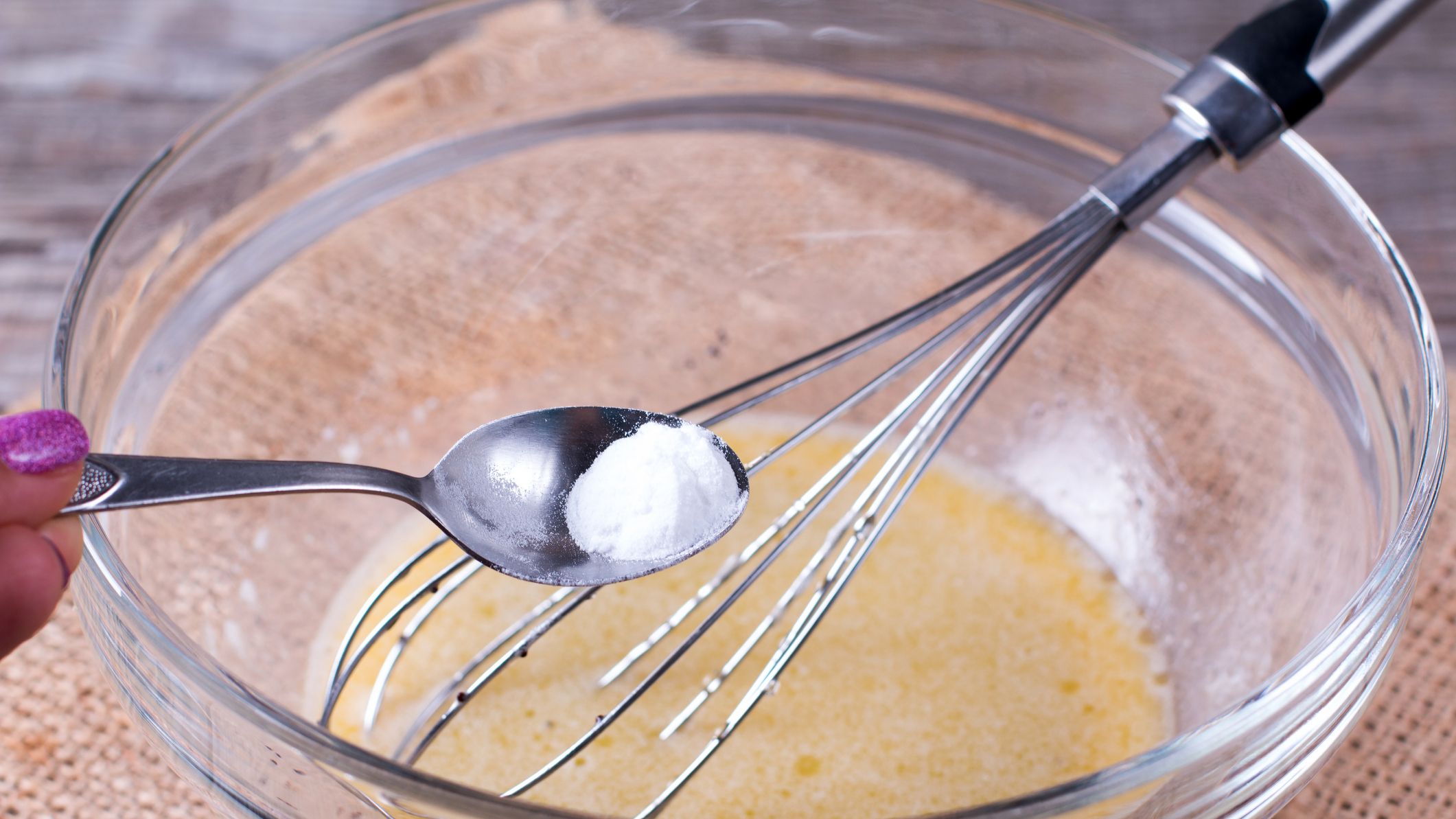 8 Best Baking Powder Substitutes - How to Make Baking Powder