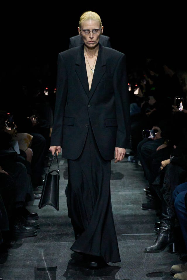 バレンシアガ（BALENCIAGA）2025-26秋冬コレクション | ファッション 