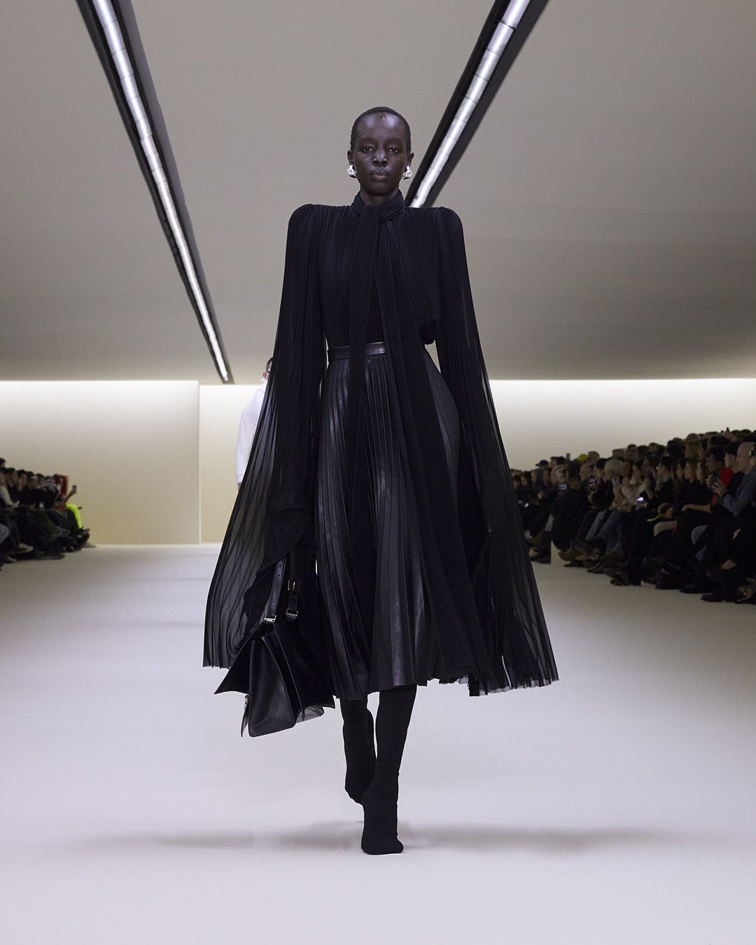 バレンシアガ（BALENCIAGA）