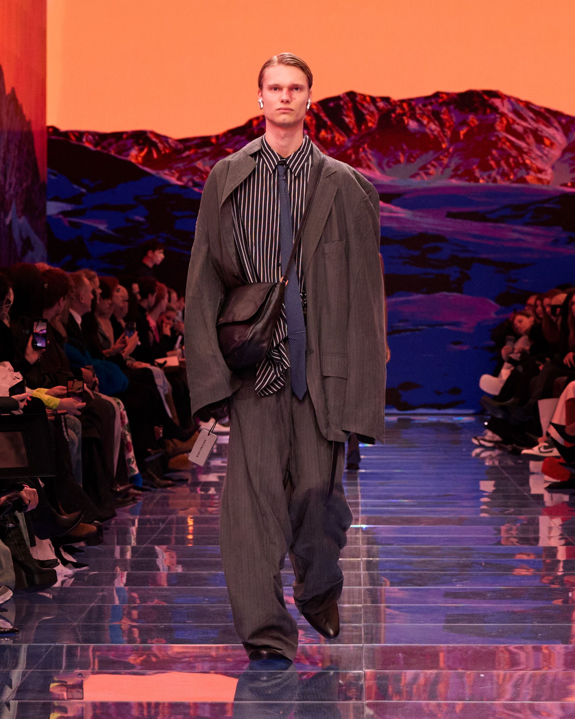 バレンシアガ（BALENCIAGA） 2024-25秋冬コレクション
