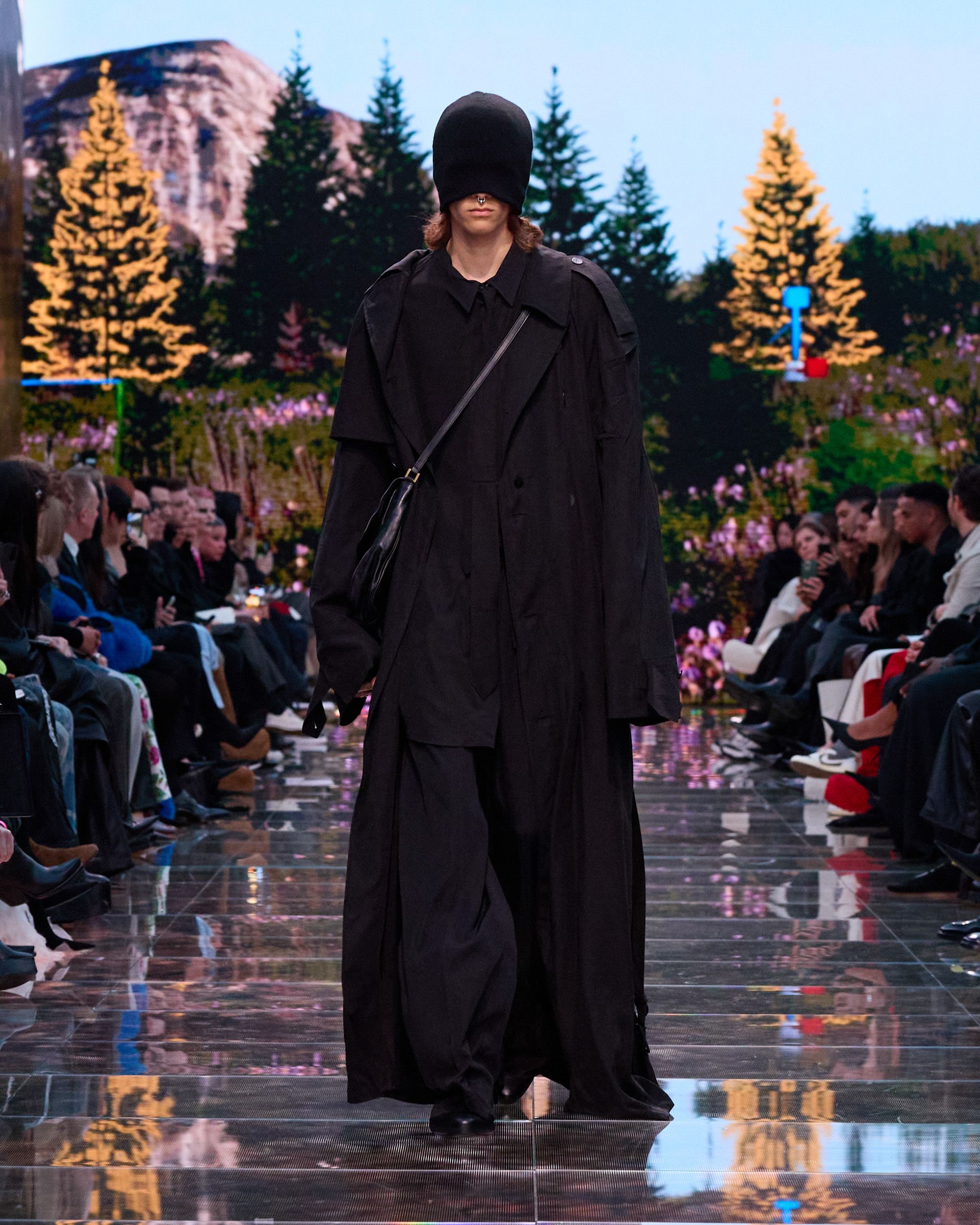 バレンシアガ（BALENCIAGA） 2024-25秋冬コレクション