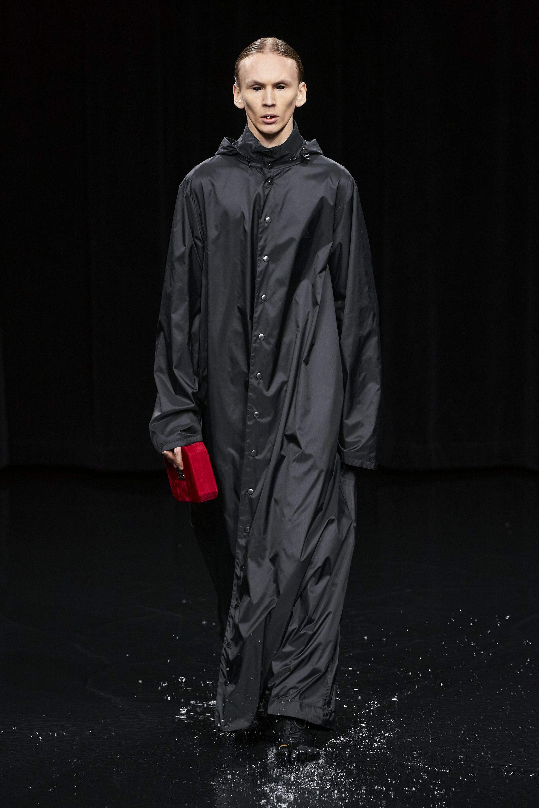 バレンシアガ」（BALENCIAGA）｜2020秋冬コレクション