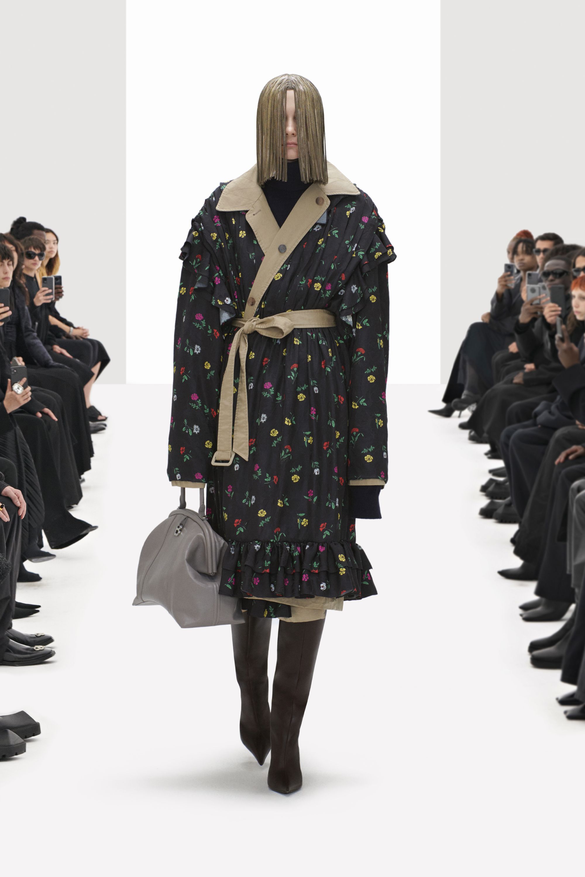 balenciaga-spring-22-15- balenciaga-spring-22-15-