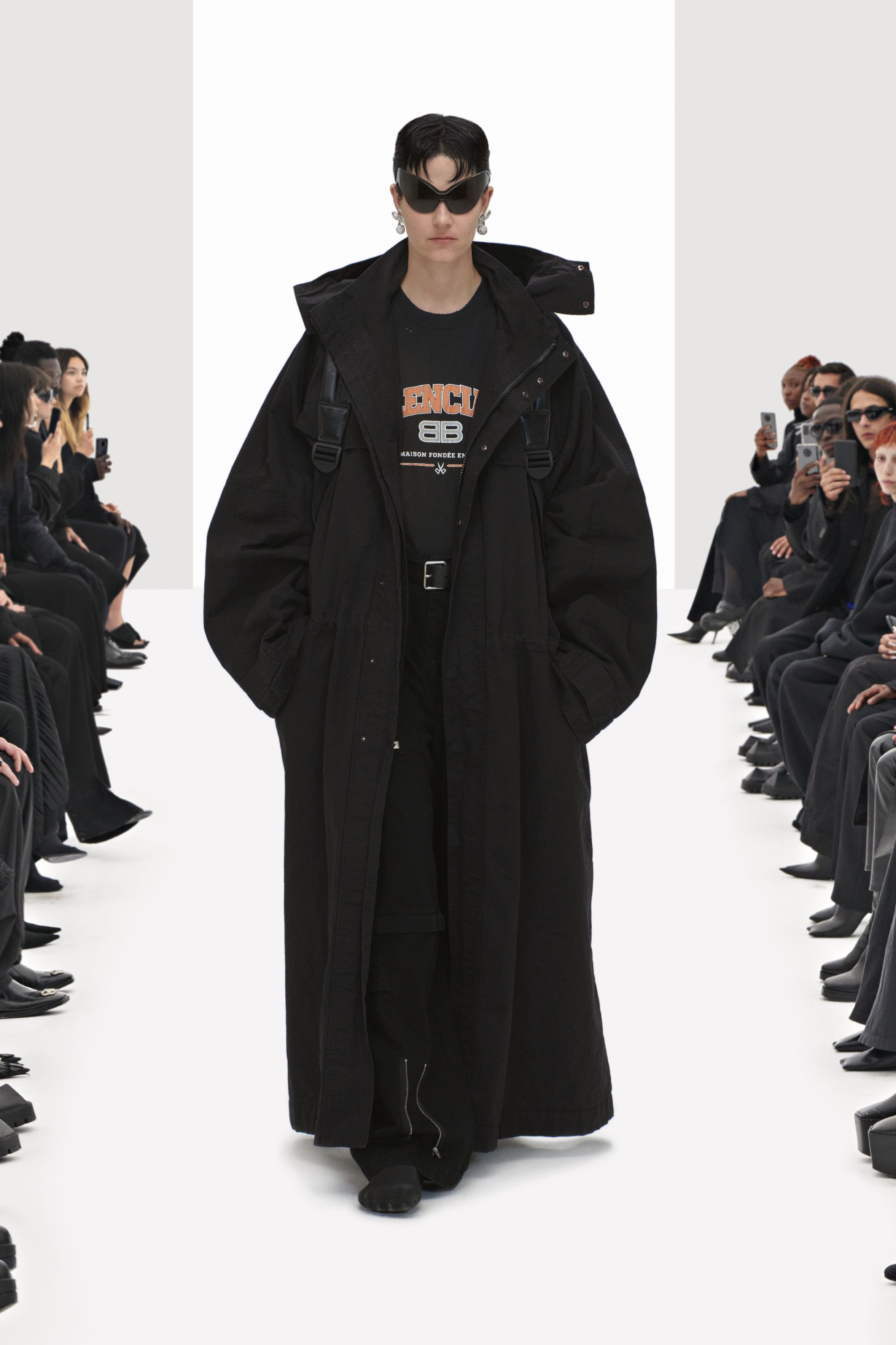 BALENCIAGA（バレンシアガ）