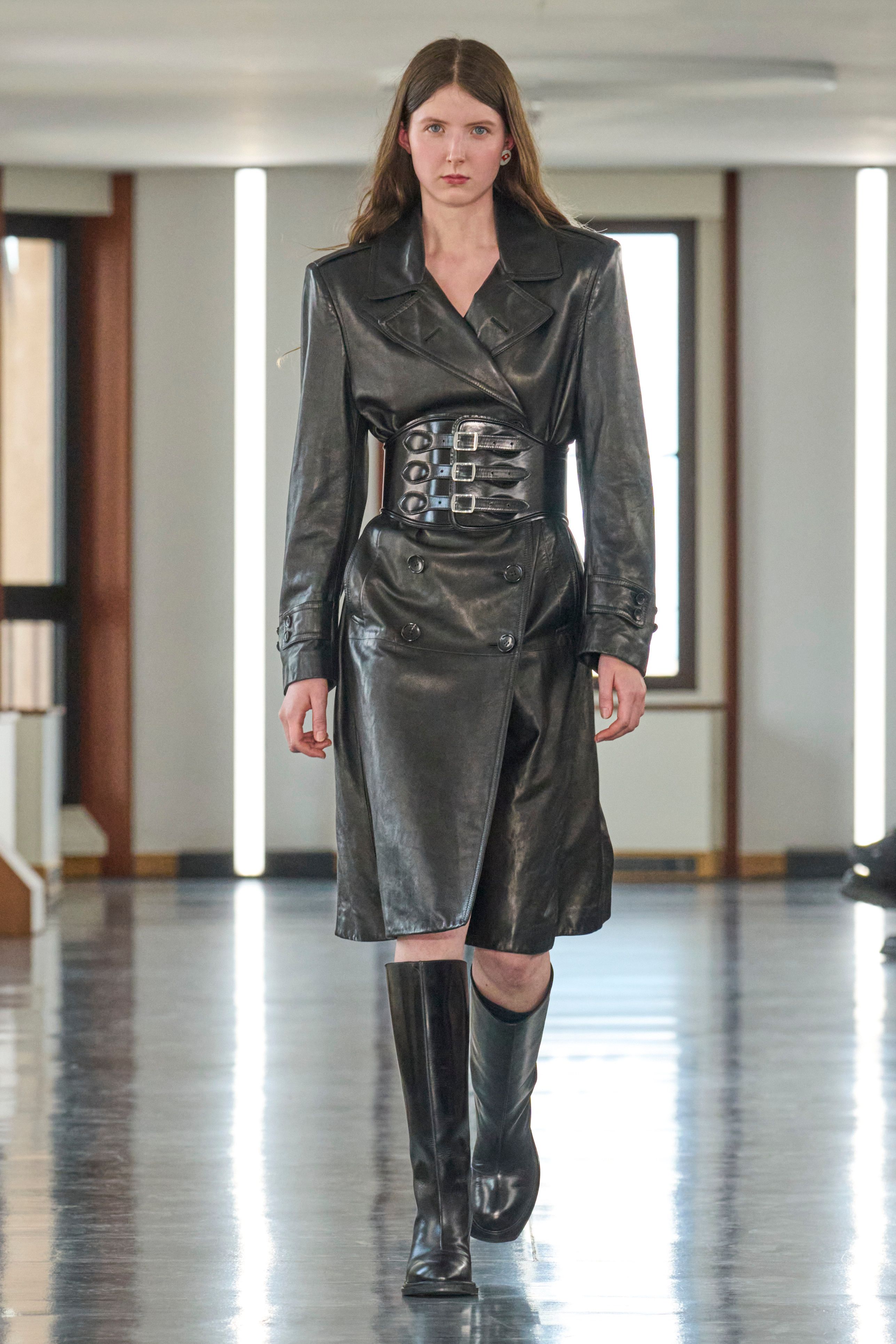 バリー(BALLY)2025-26秋冬コレクション | ファッション | ELLE バリー(BALLY)2025-26秋冬コレクション | ファッション | ELLE