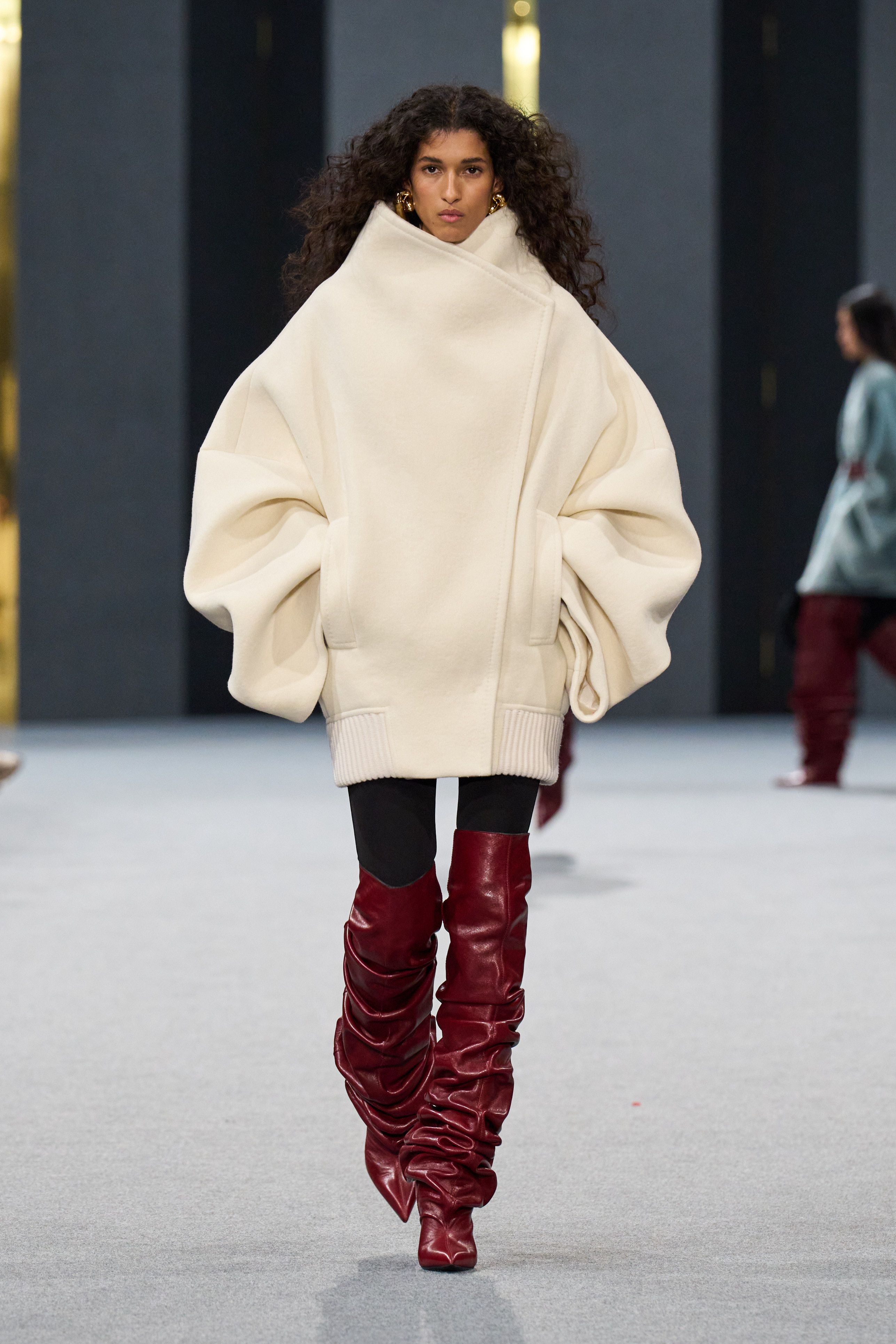 バルマン（BALMAIN）2025-26秋冬コレクション | ファッション