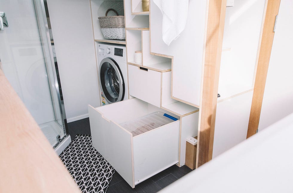 casa móvil tawharau para millennials de build tiny, con soluciones de almacenaje muy inteligentes
