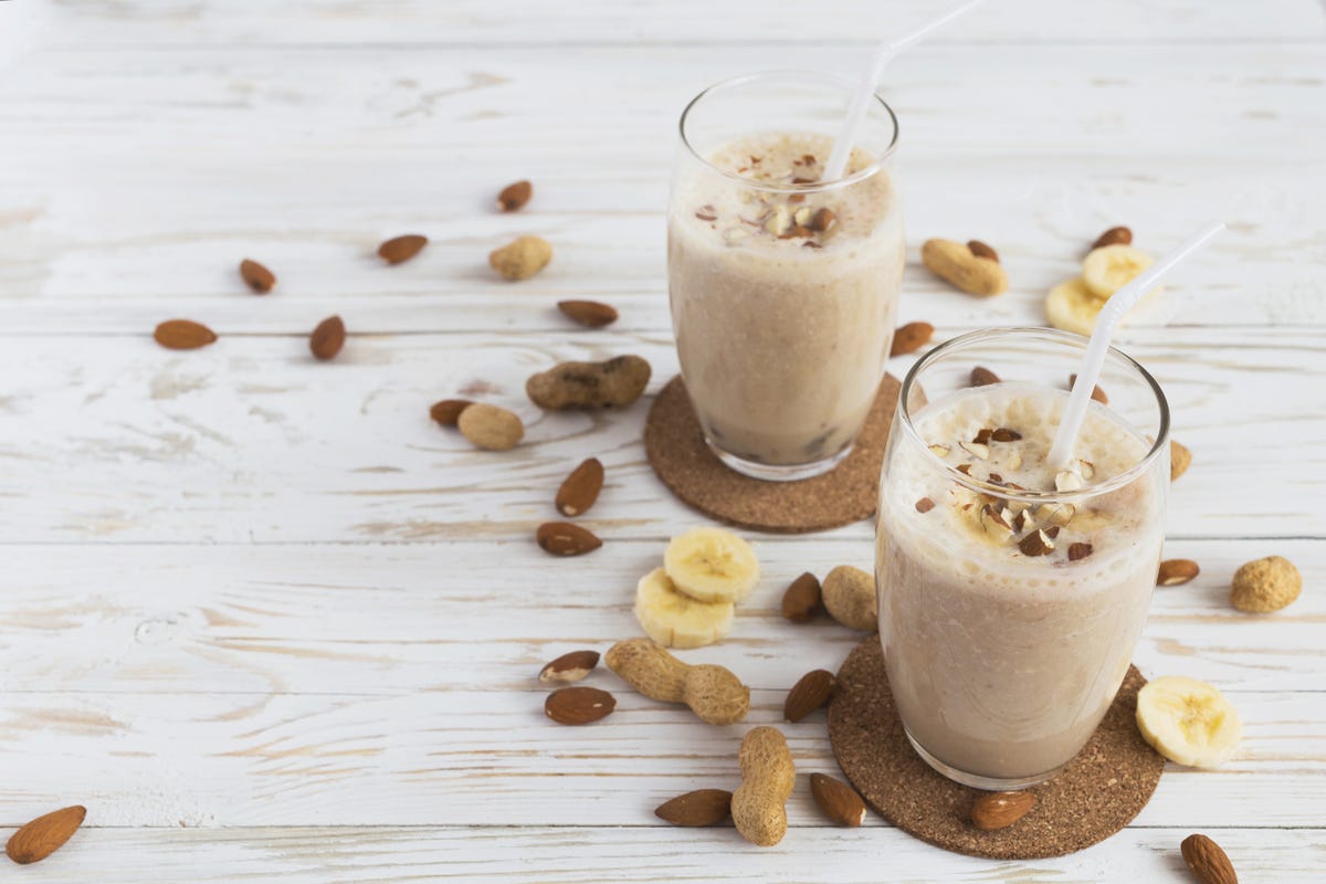 5 Healthy and Delicious Peanut Butter Smoothies