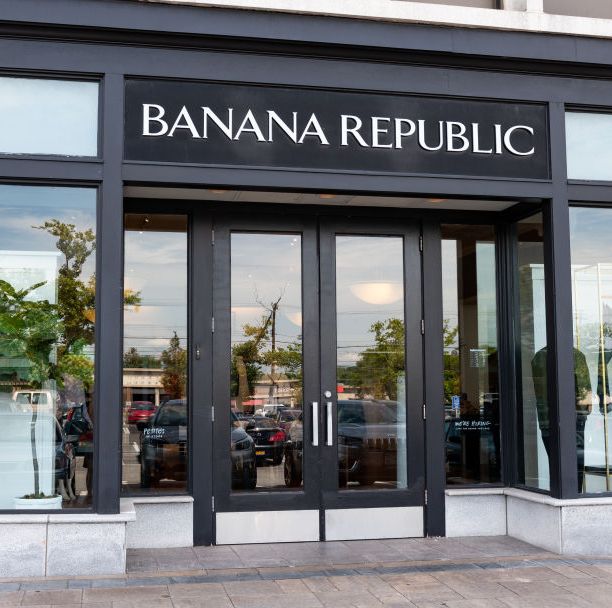 Banana Republic to Launch 'Style Passport' Clothing Rental Service