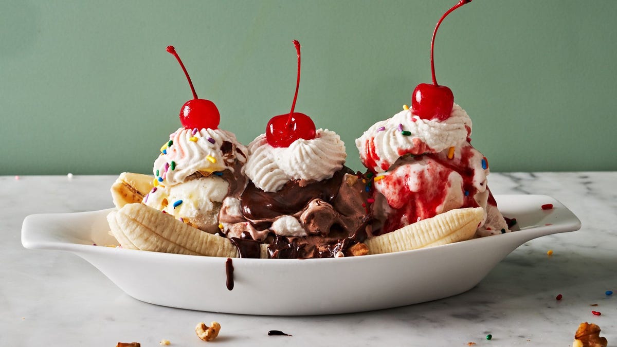 Best Banana Split Recipe - How to Make A Classic Banana Split