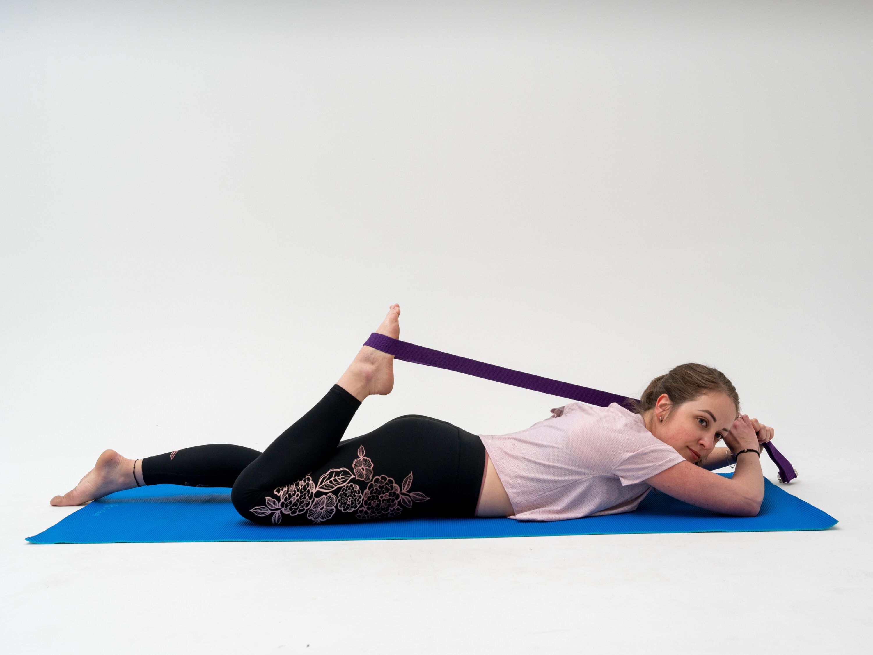 Lying quad stretch with band, Exercise Videos & Guides