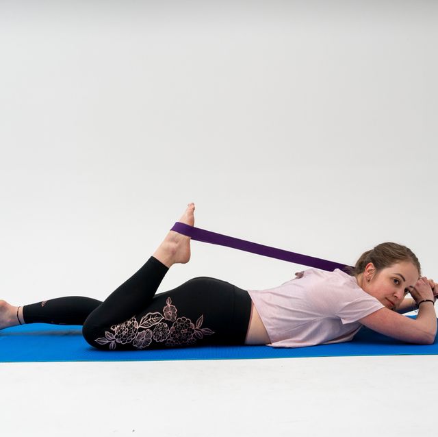 Side Lying Hip Flexor and Quad Stretch - Muscle & Fitness