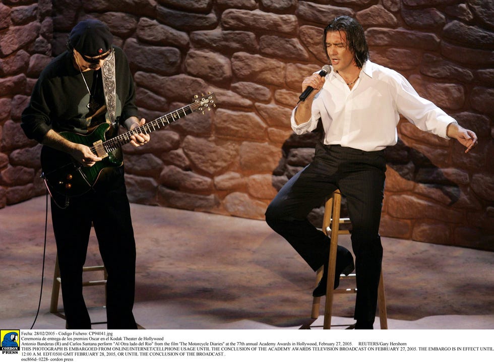 Antonio Banderas y Santana Oscar 2004