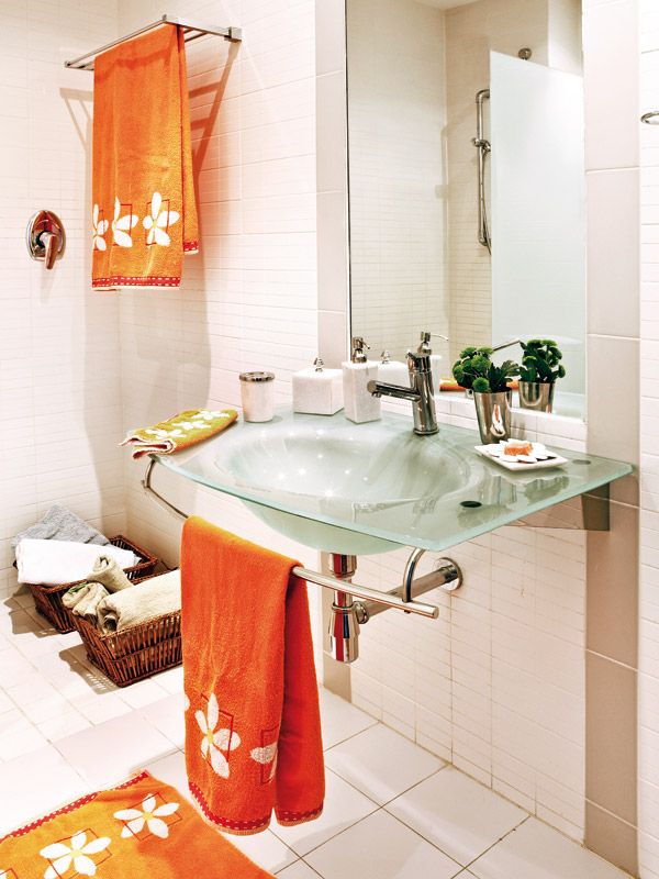 Plumbing fixture, Bathroom sink, Room, Tap, Property, Tile, Interior design, Floor, Wall, Flooring, 