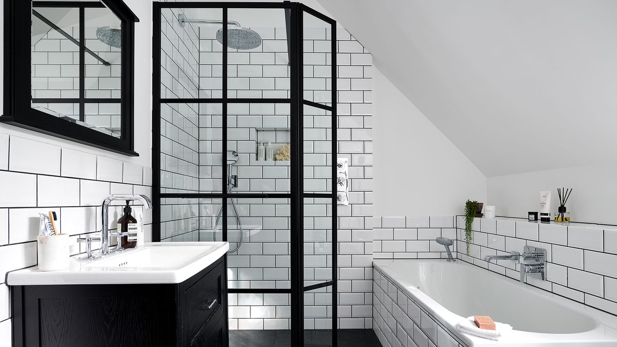 Grifería negra, lo más top para tus baños con estilo - Bañera por ducha