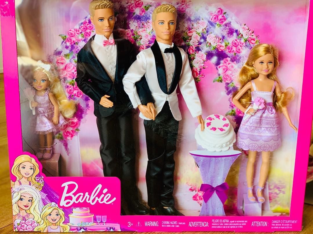 Mattle planea homosexuales de - Las parejas Barbies de un futuro serán homosexuales