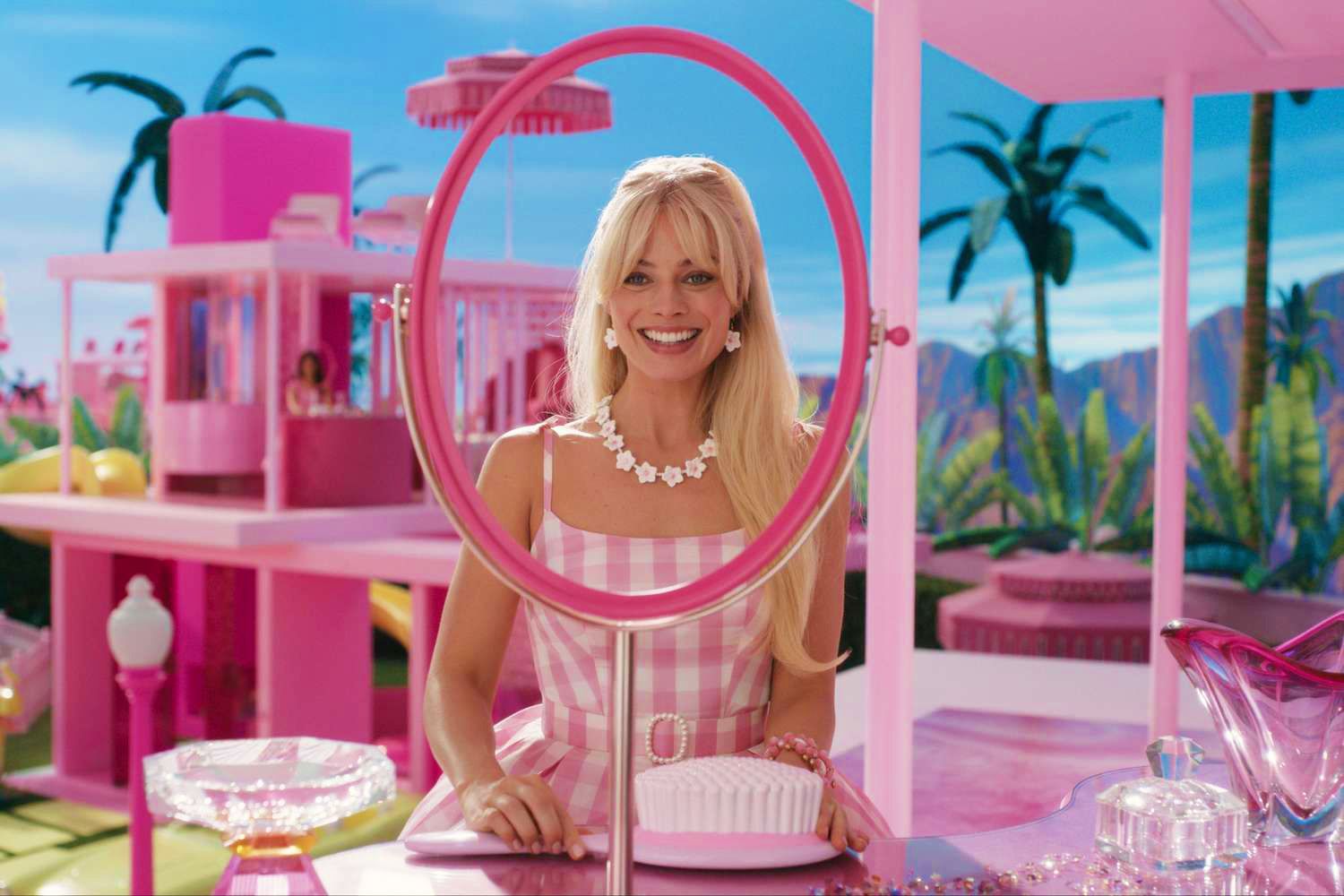 Barbie Movie 2023 Merchandise Smartwatch 3428f1