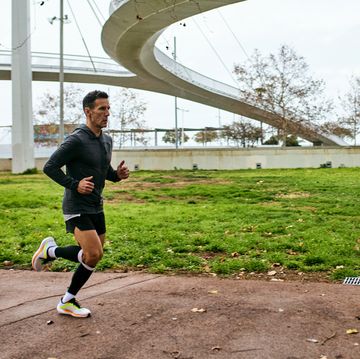 barcelona athlete running outdoors in winter
