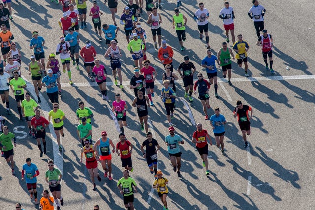 RÉCORD DE ASISTENCIA EN LA X CARRERA MADRID EN MARCHA CONTRA EL CÁNCER