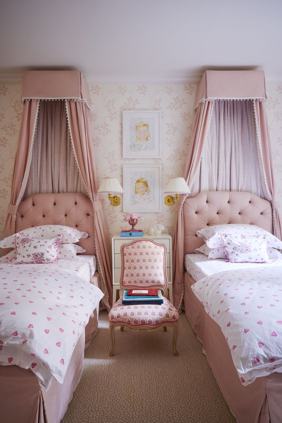 upholstered twin beds with pink headboards veranda bedroom decor ideas 2023
