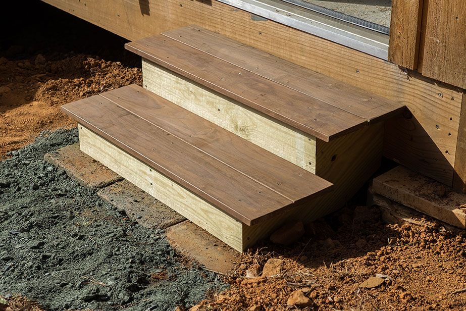 How to Build Outdoor Wood Steps