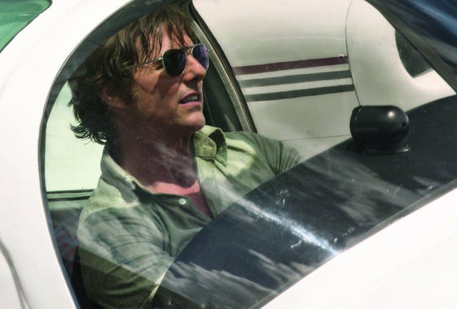 barry seal el traficante 2017, con tom cruise