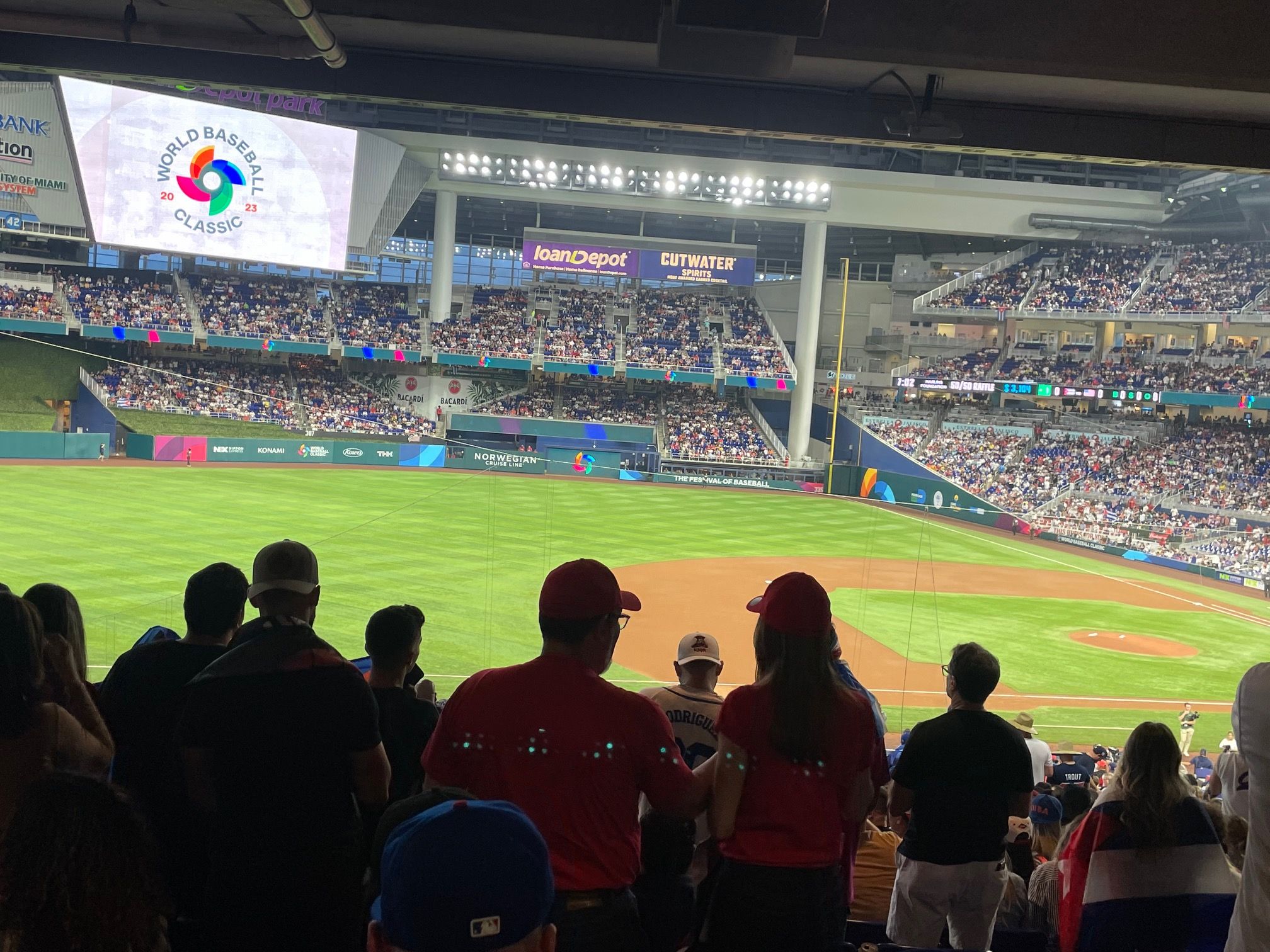 MLB fans scooping up spring training tickets