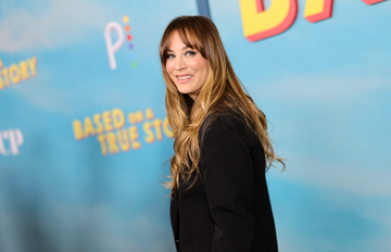 'the flight attendant' star and 'the big bang theory' actress kaley cuoco
