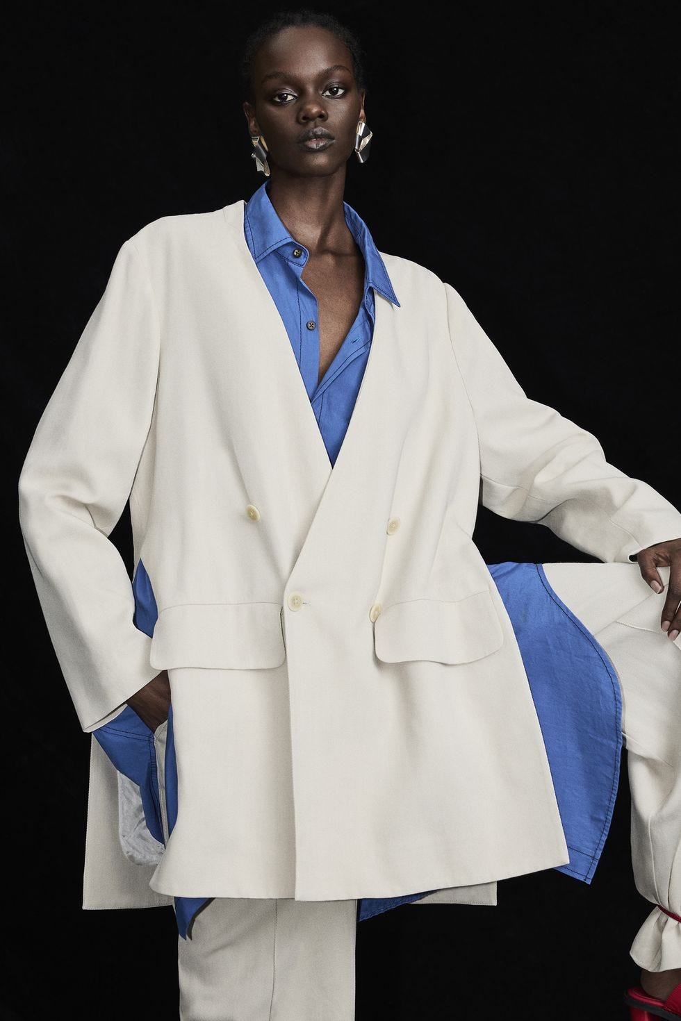 a person wearing a white coat a person wearing a white coat