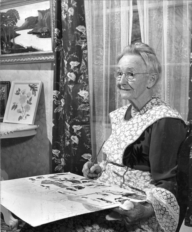 portrait of american artist anna mary robertson moses 1860   1961, better known as grandma moses as she paints, june 7, 1944 photo by photoquestgetty images